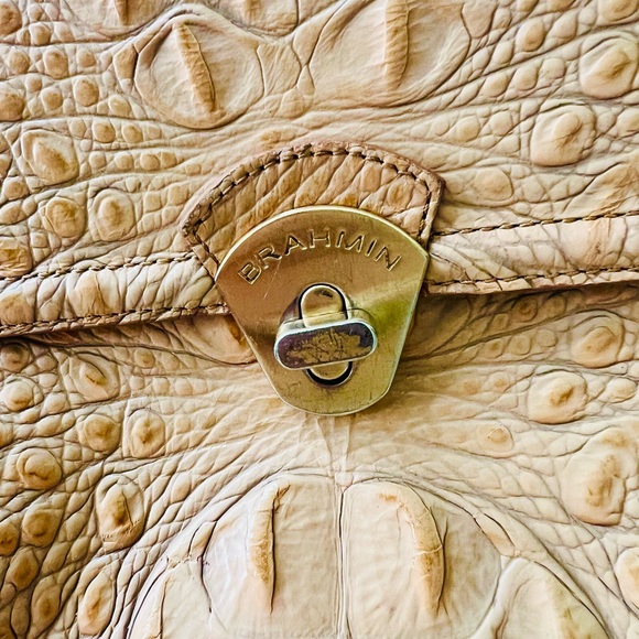 Brahmin Satchel Designer Handbag with Shoulder Strap EUC - Picture 7 of 13